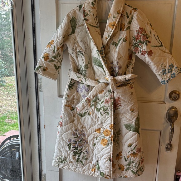 Floral Print Quilted Women's Robe - Picture 2 of 7